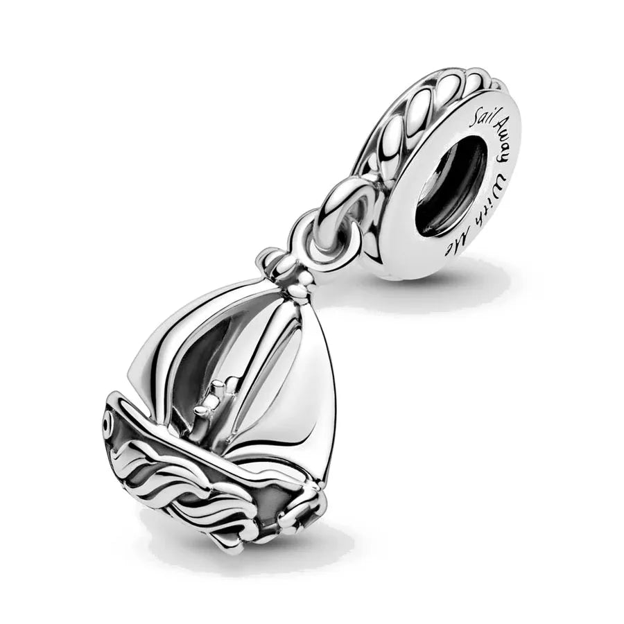 925 Sailboat Charm B1440